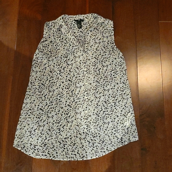 H&M sleeveless collar sheer shirt - Picture 1 of 3